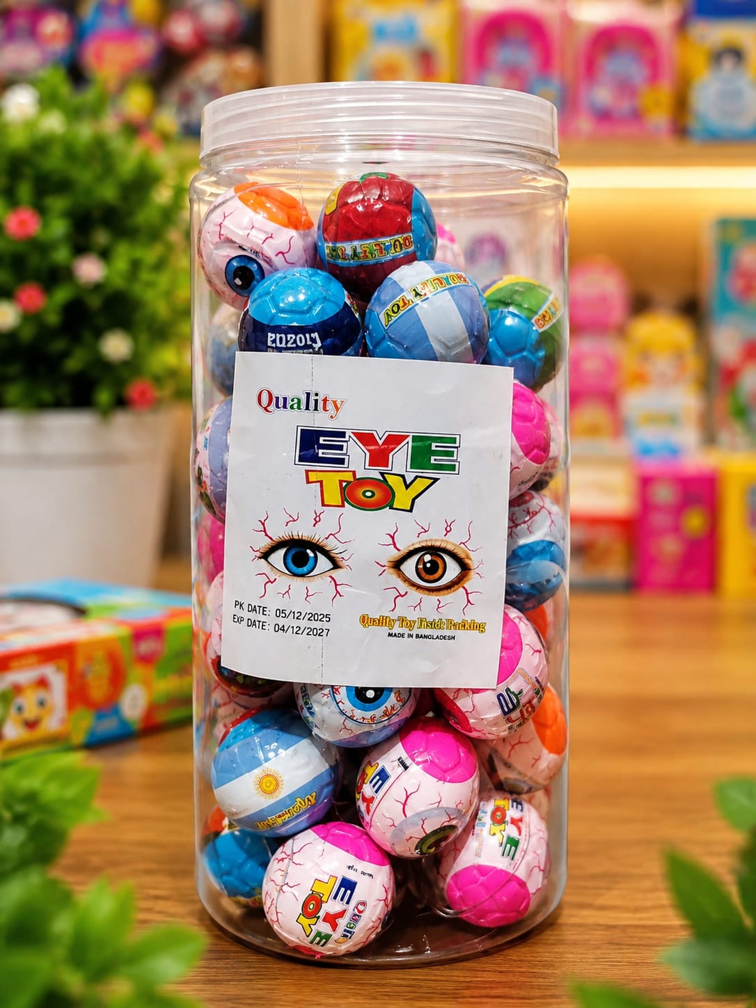 Eye Toy Novelty Eyeball Balls-Bulk Jar 46 pcs